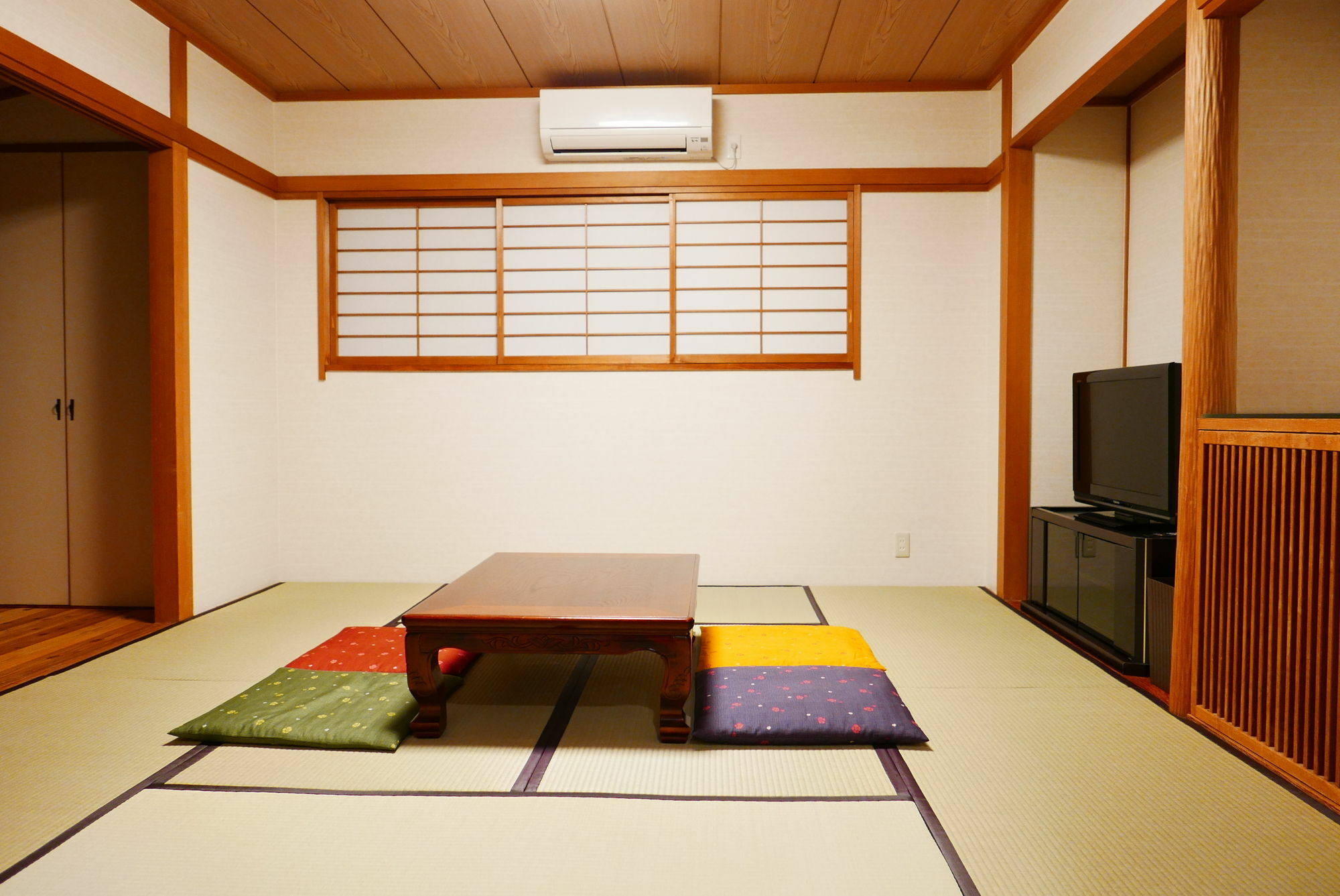K'S House Hostels - Hakone Yumoto Onsen Экстерьер фото